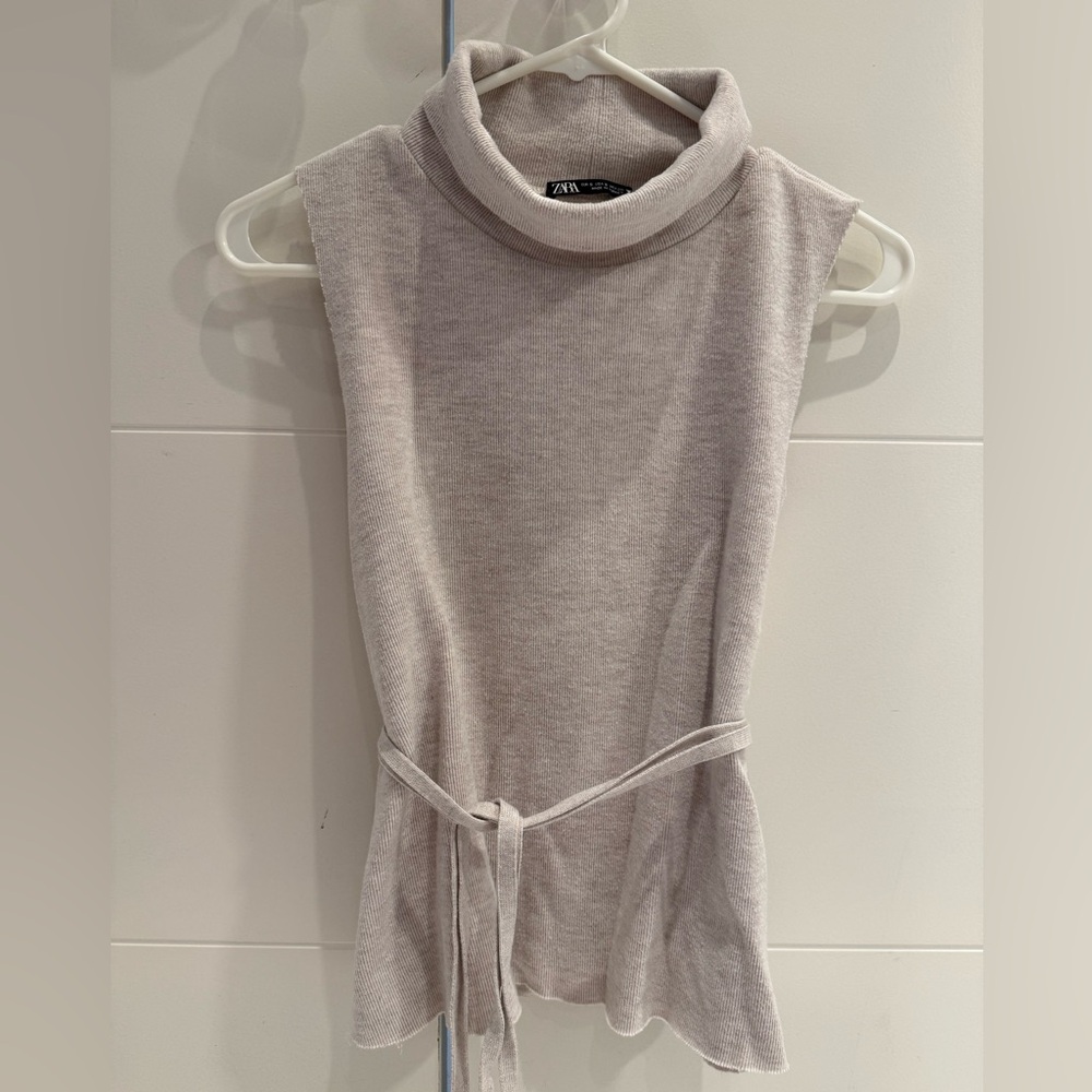 Zara Sleeveless Knit Turtleneck Tank in Light Gray with Waist Tie